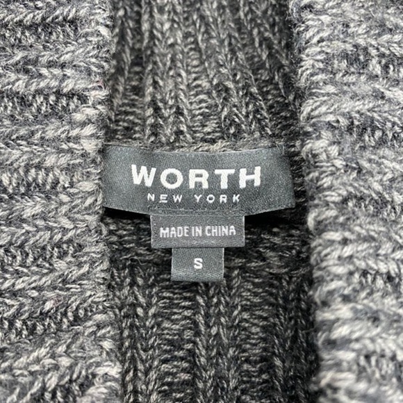 Vintage Worth New York 100% Wool Long Grey Tunic Short Sleeve Sweater Size Small - Picture 2 of 6